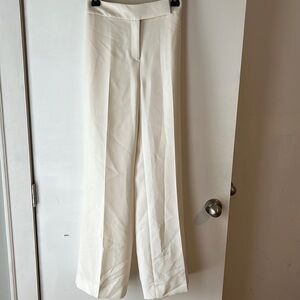 NWT Tahari white pleated trousers